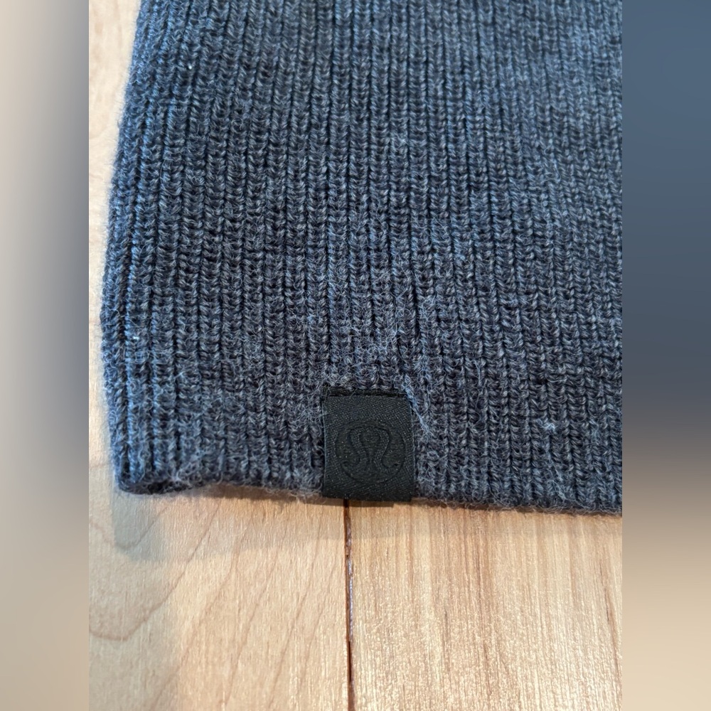 Lululemon Merino Wool-Blend Ribbed Crewneck Sweater Heathered Black Size 6 - Picture 8 of 9
